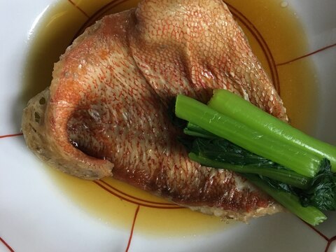 小松菜で彩り添え✨赤魚の煮付け(^ ^)